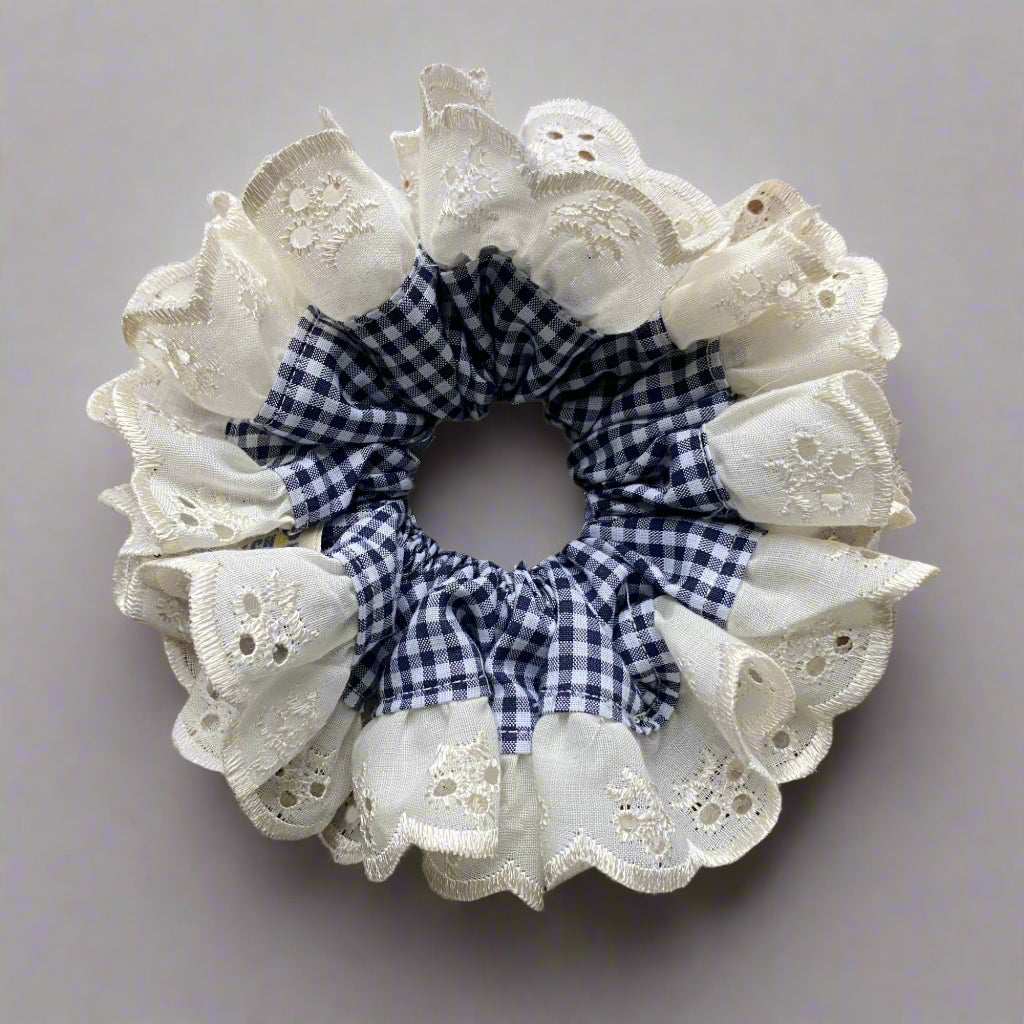 Le ALICE IN SCRUNCHIE-LAND chou