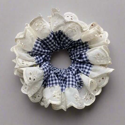 Le ALICE IN SCRUNCHIE-LAND chou